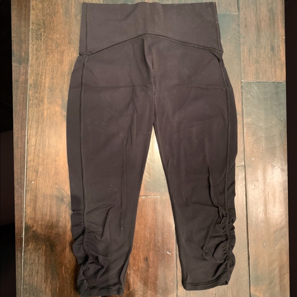 HIGH WAISTED RUCHED IVIVVA LEGGINGS